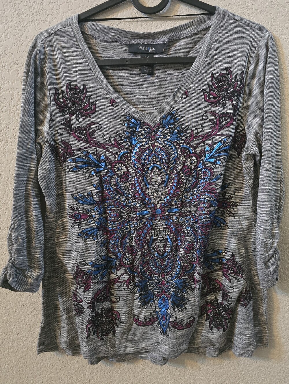 Style & Co. Gray V-Neck Long Sleeve Top with Blue and Purple Medallion